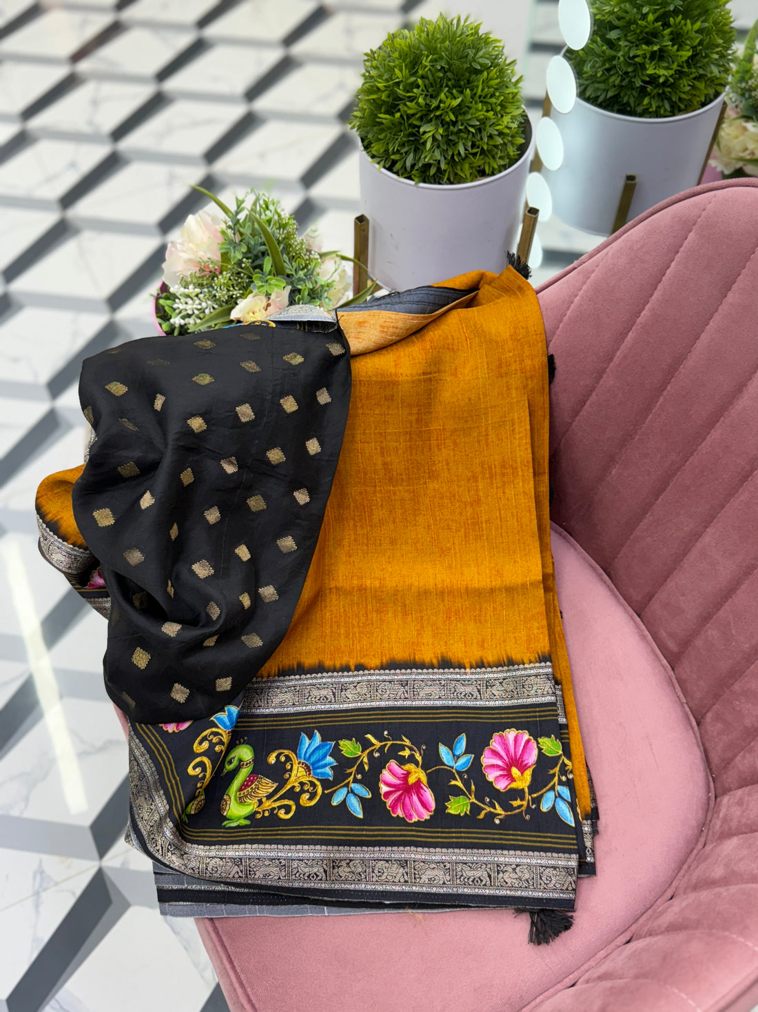 Animisha Yellow Tanjore Saree