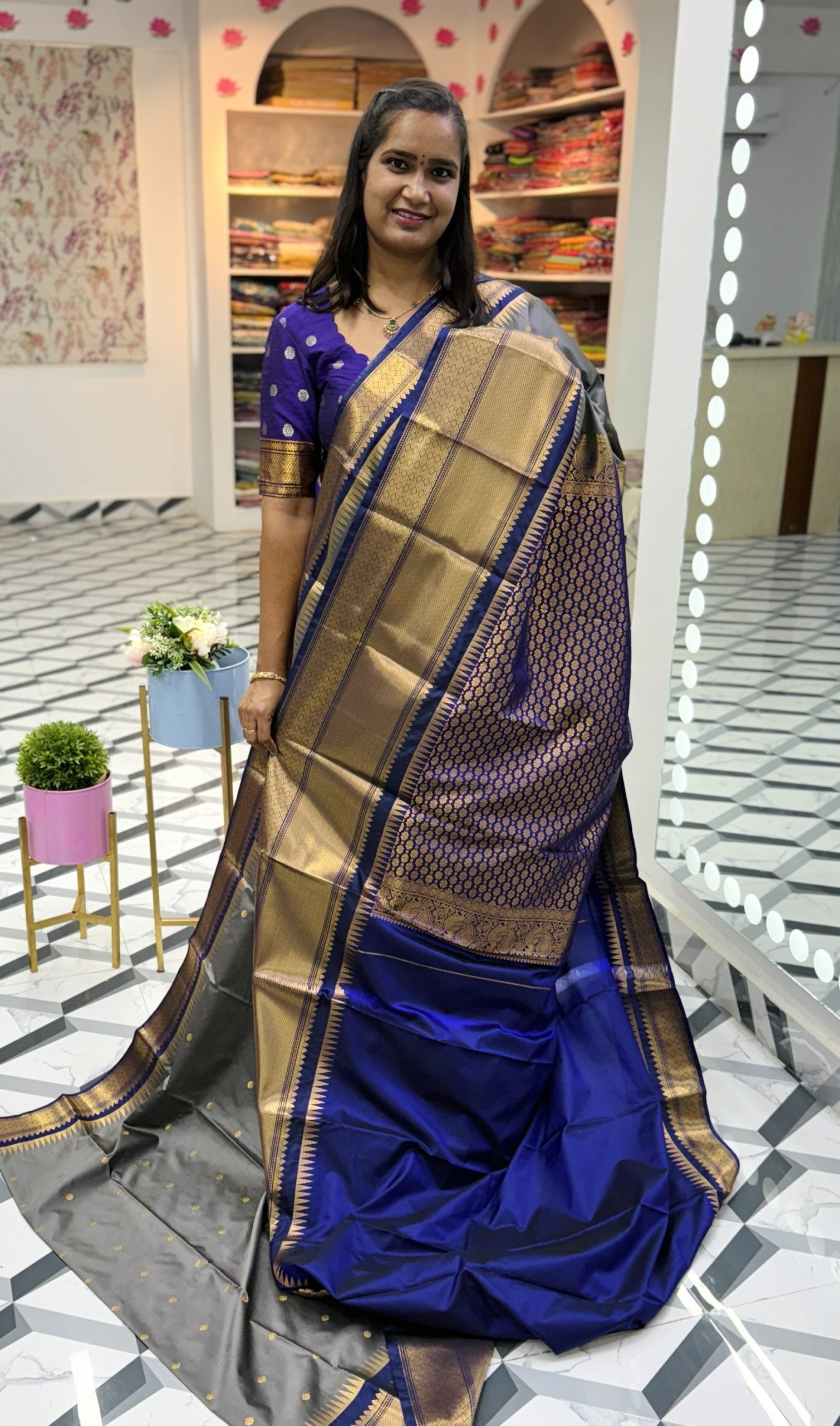 Grey Semi Gadwal Saree