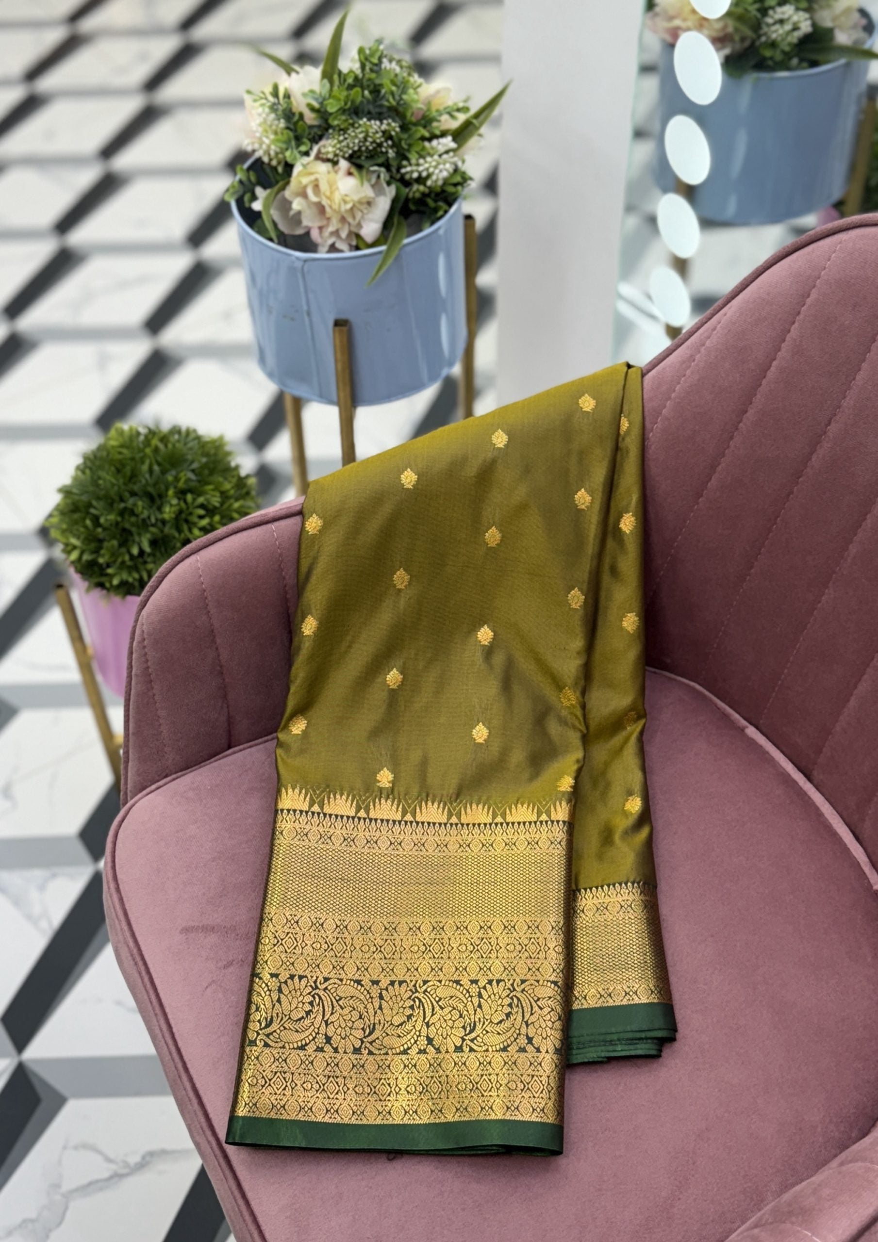 Pea Green Semi Gadwal