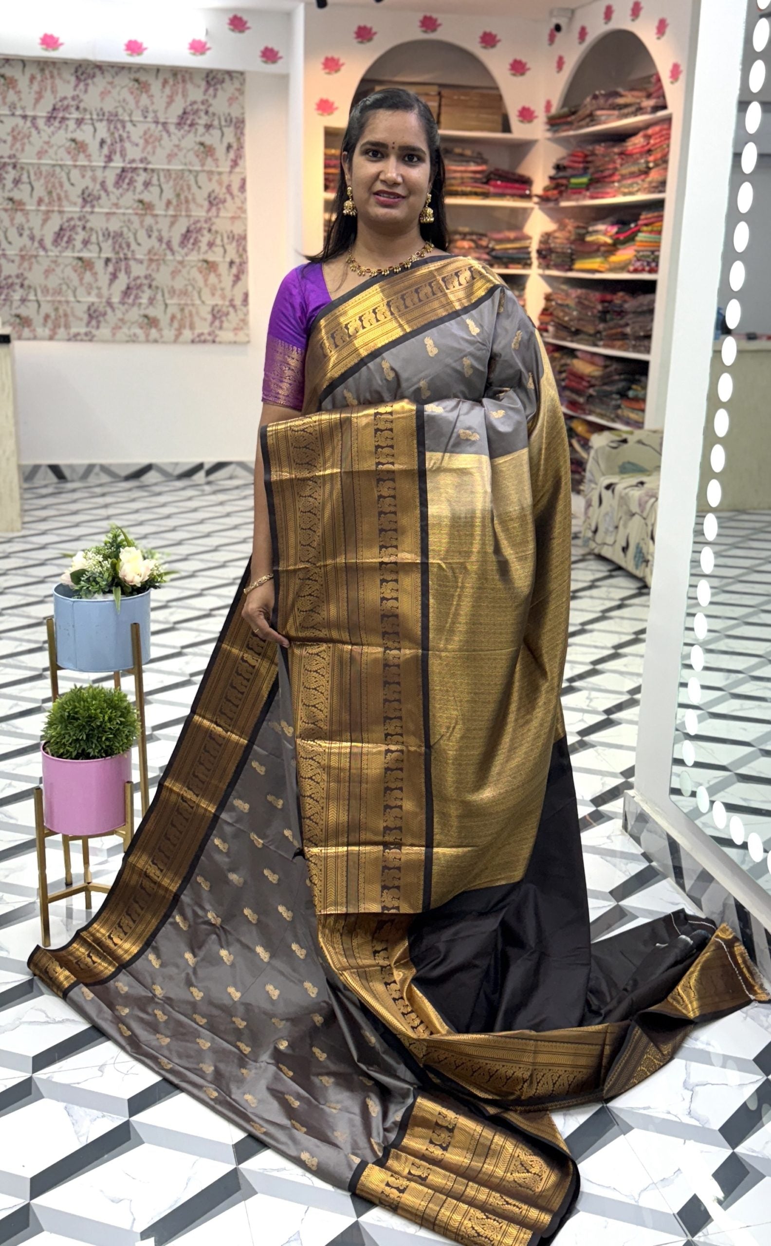 Grey Semi Gadwal Saree