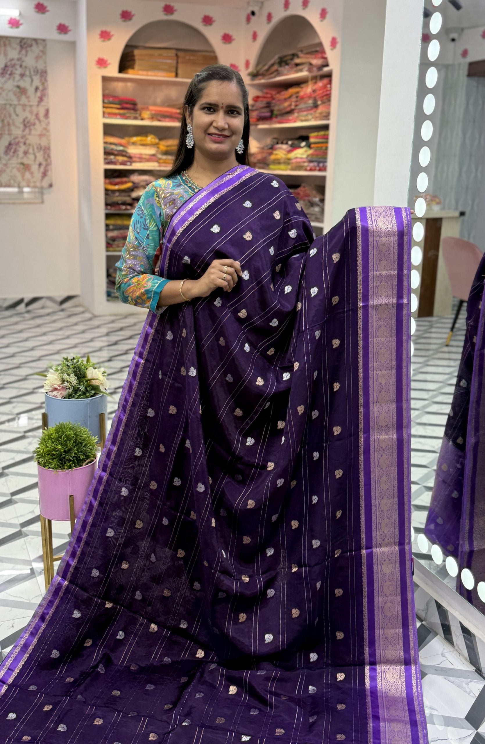 Animisha Purple Viscose Crepe Saree