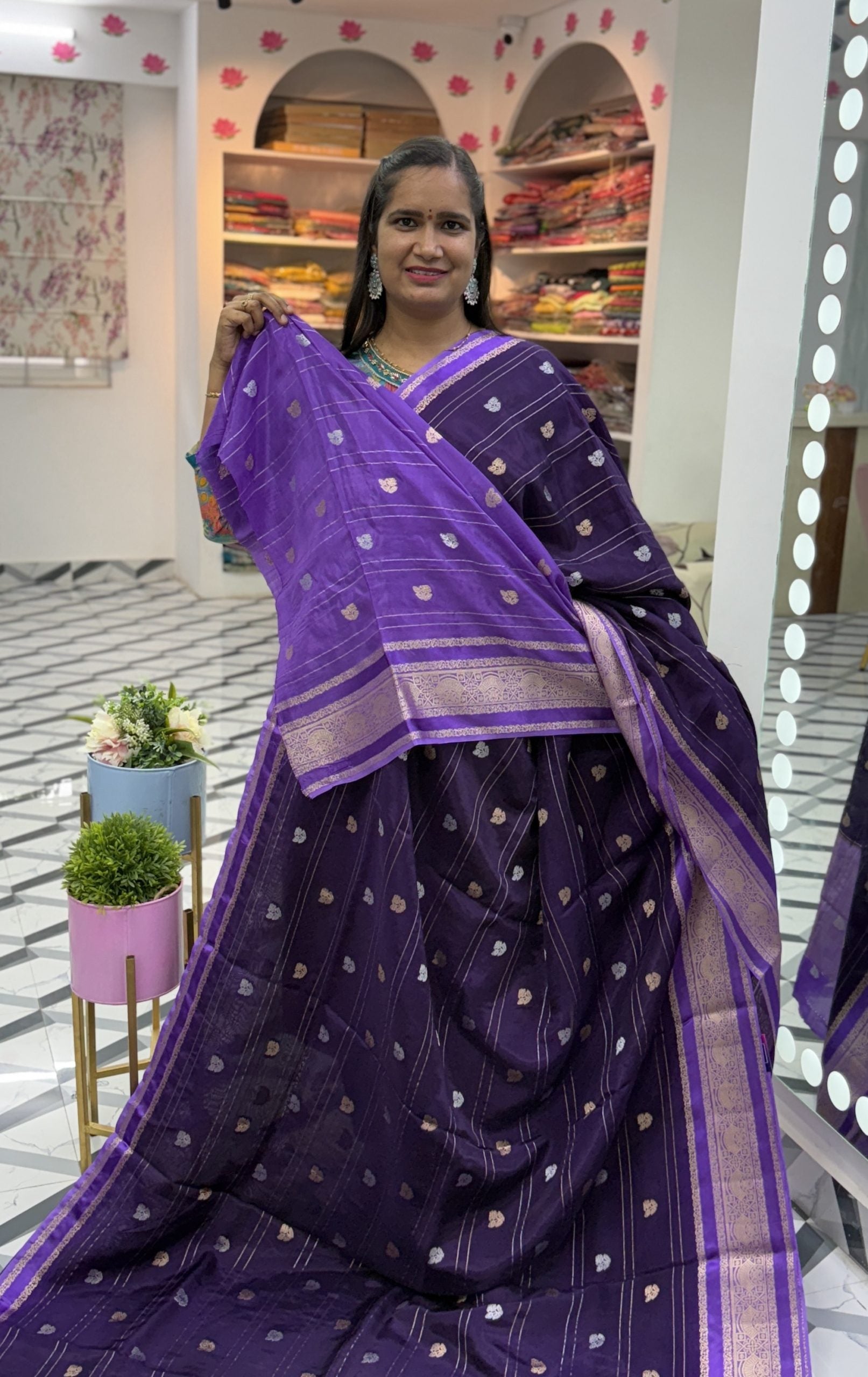 Animisha Purple Viscose Crepe Saree