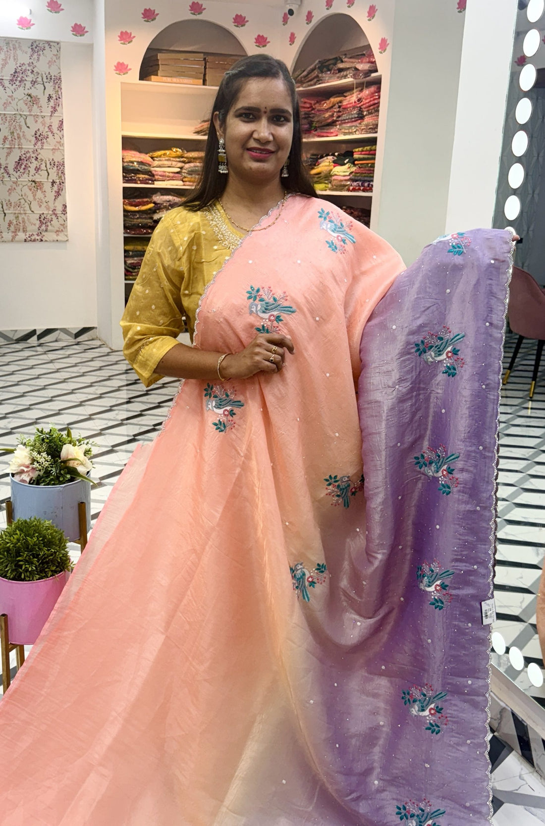 Dual Shaded Fancy Crush Saree