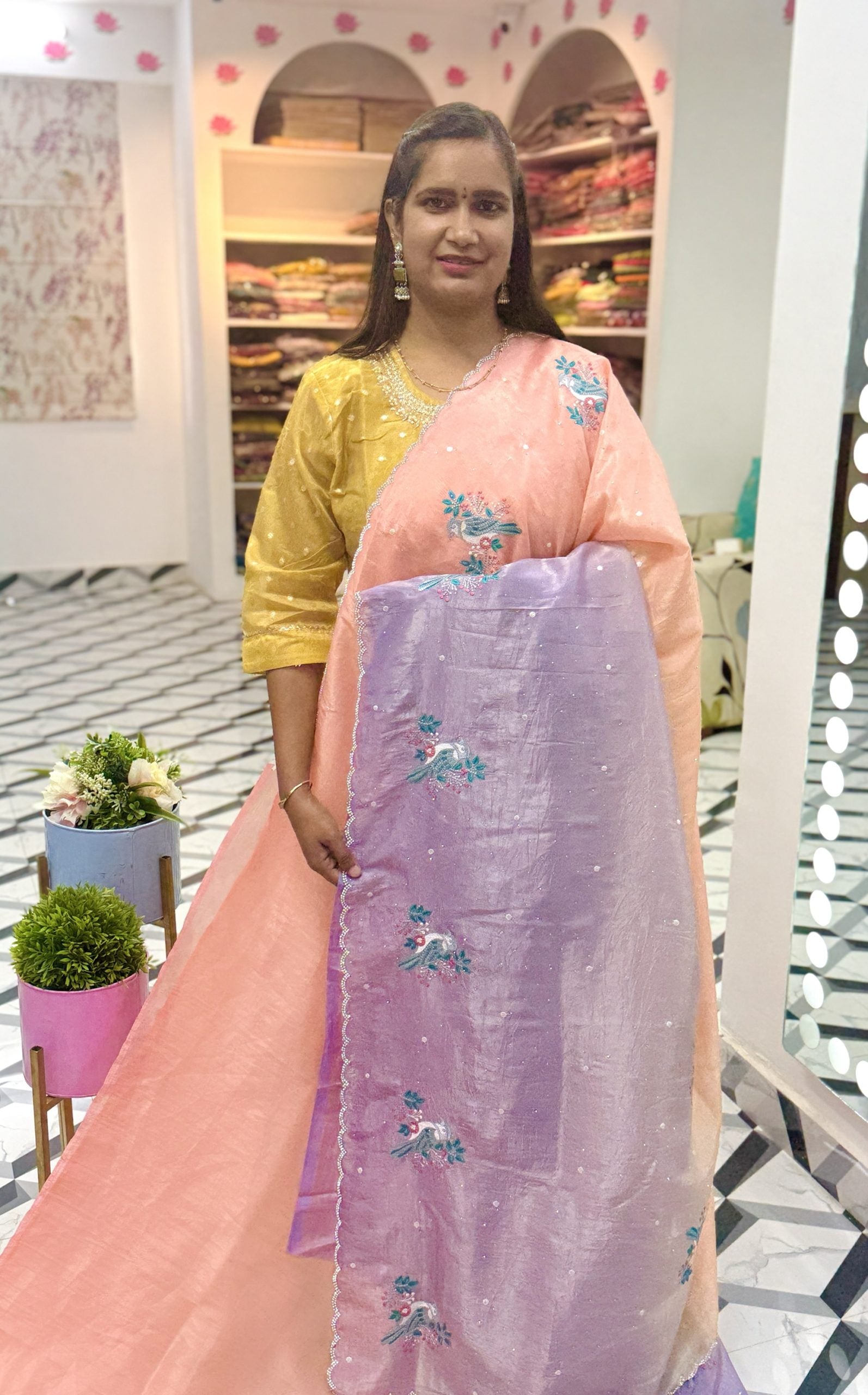 Dual Shaded Fancy Crush Saree