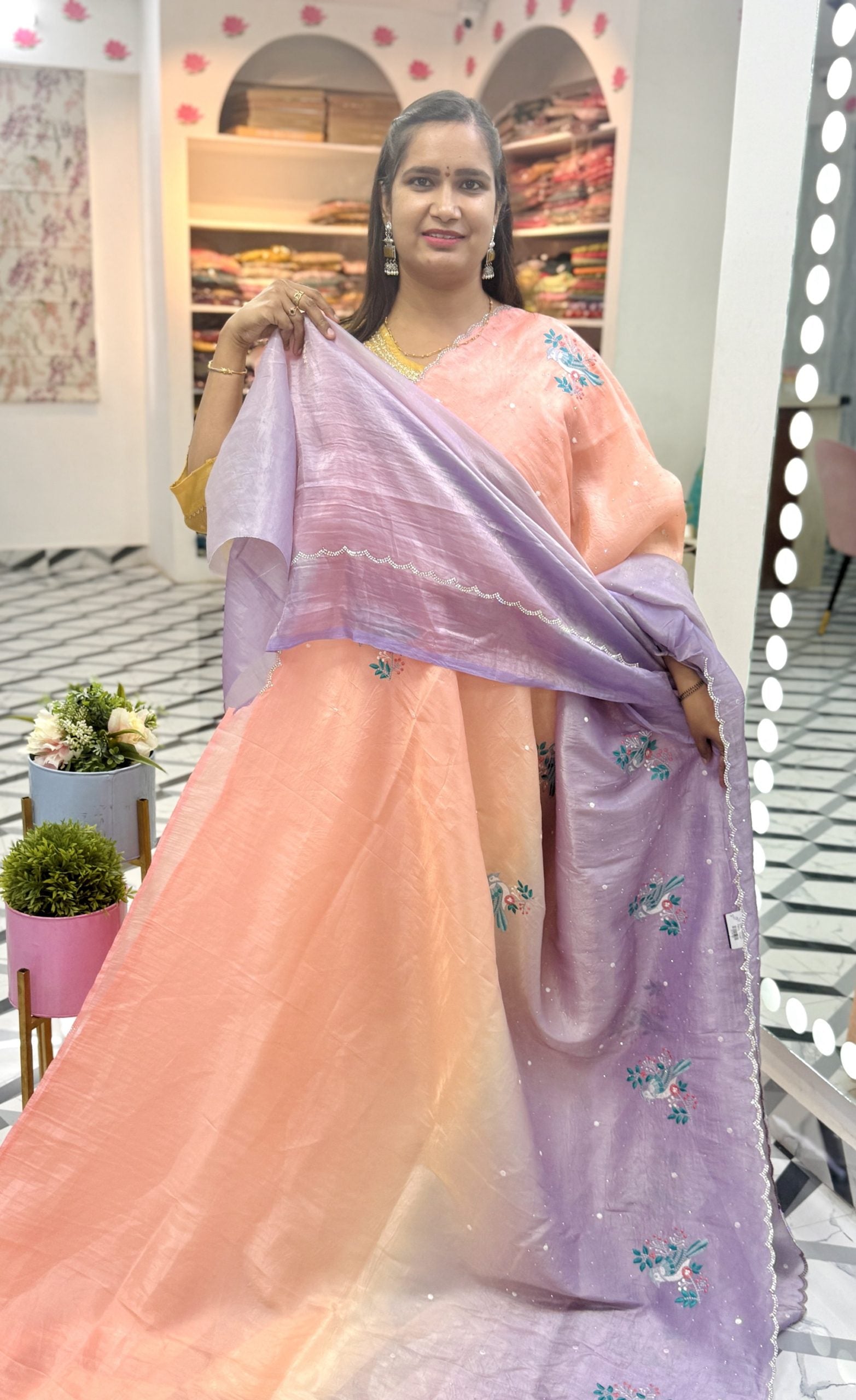 Dual Shaded Fancy Crush Saree