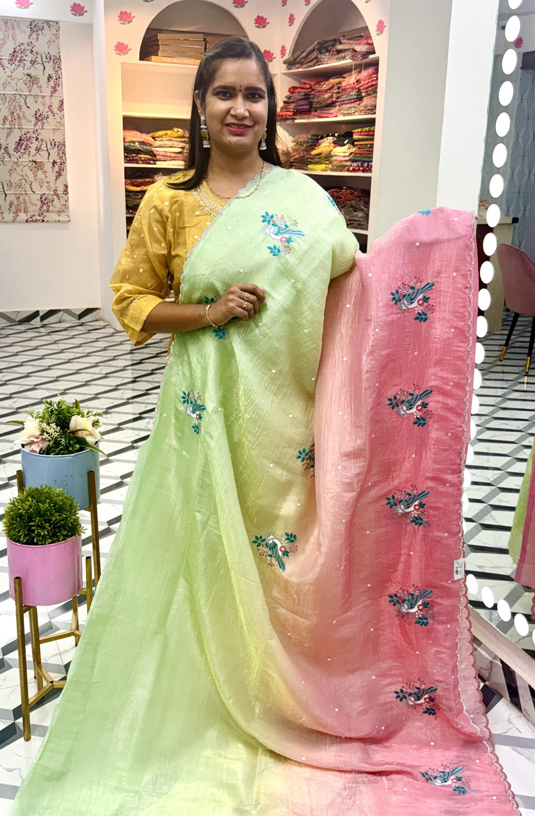 Dual Shaded Fancy Crush Saree