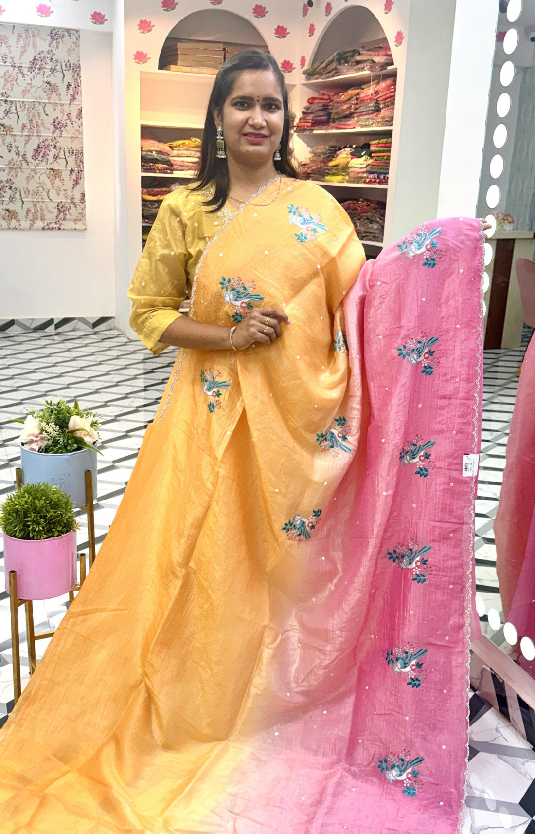 Dual Shaded Fancy Crush Saree