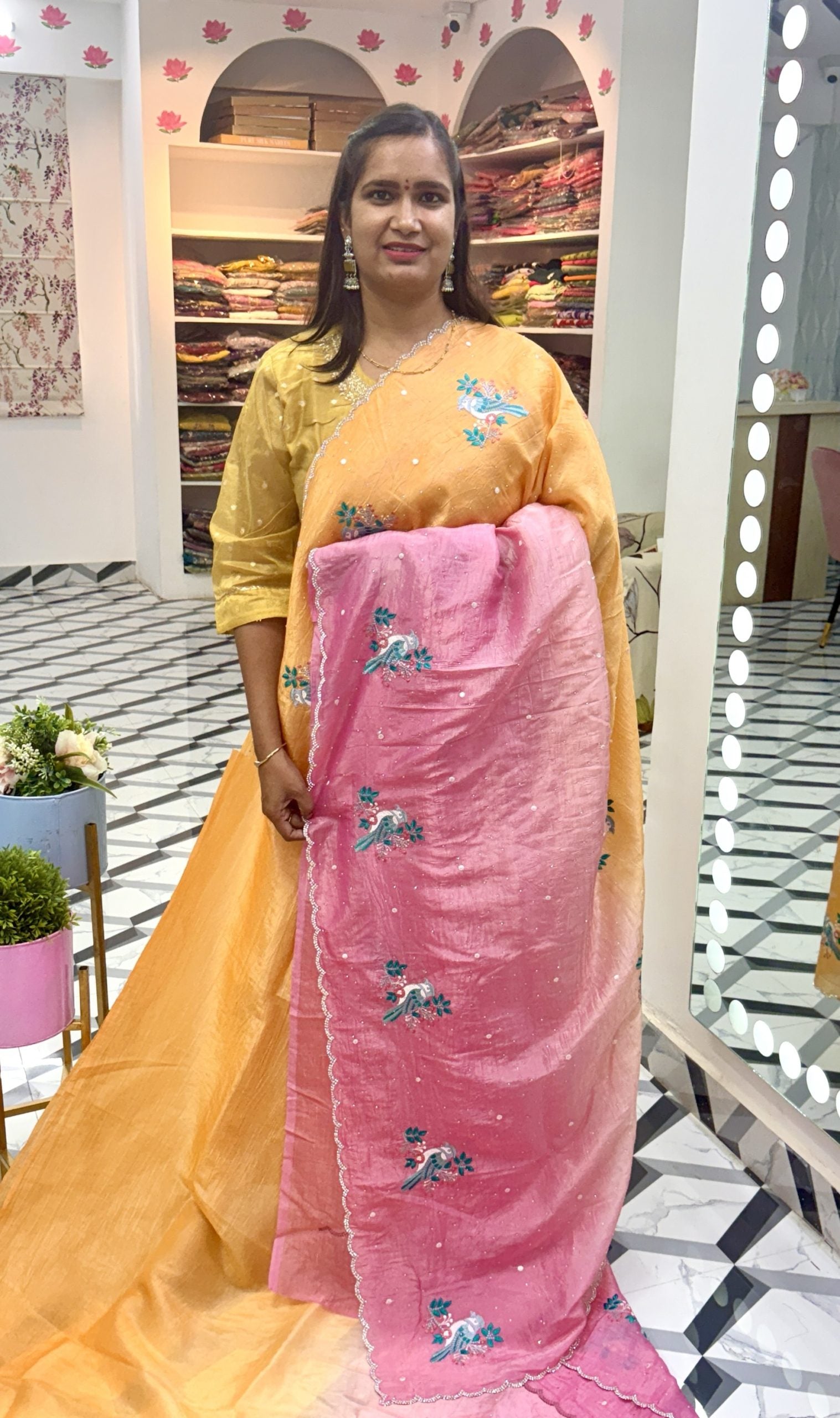 Dual Shaded Fancy Crush Saree