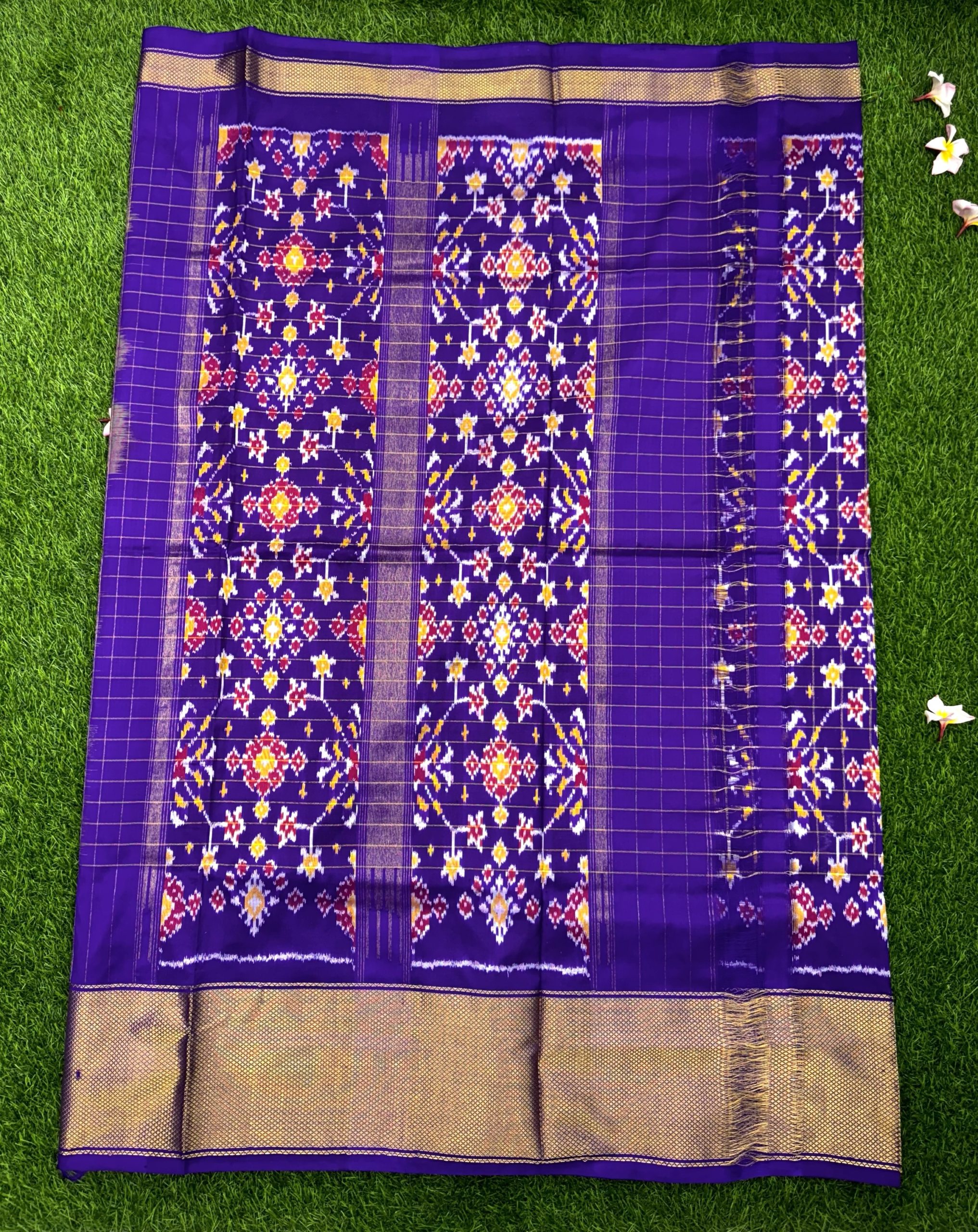 Parrot green Pure Handloom Ikkat Patola Saree