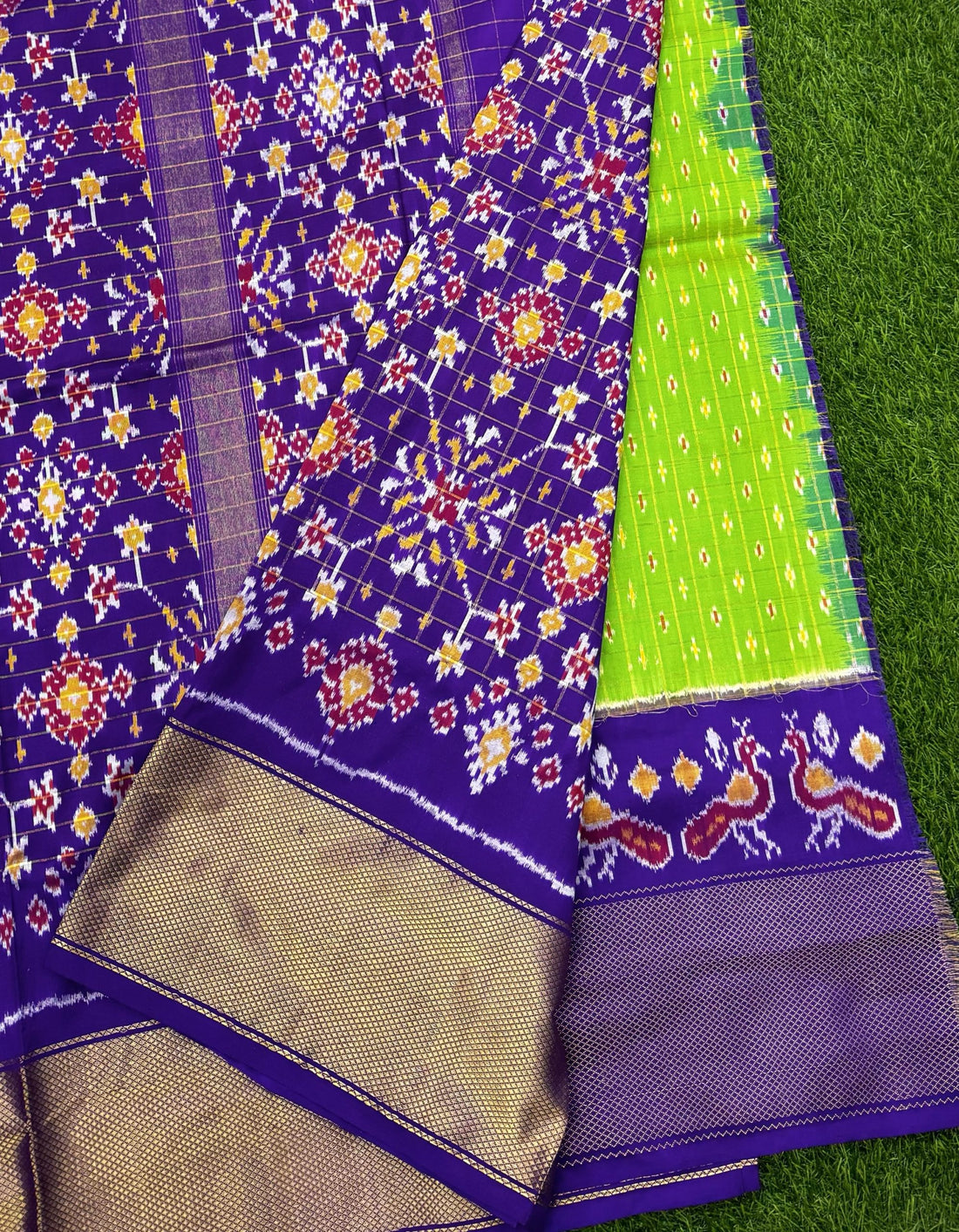 Parrot green Pure Handloom Ikkat Patola Saree