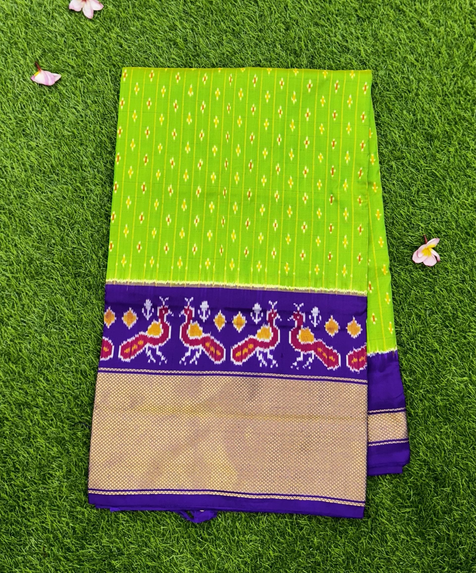 Parrot green Pure Handloom Ikkat Patola Saree