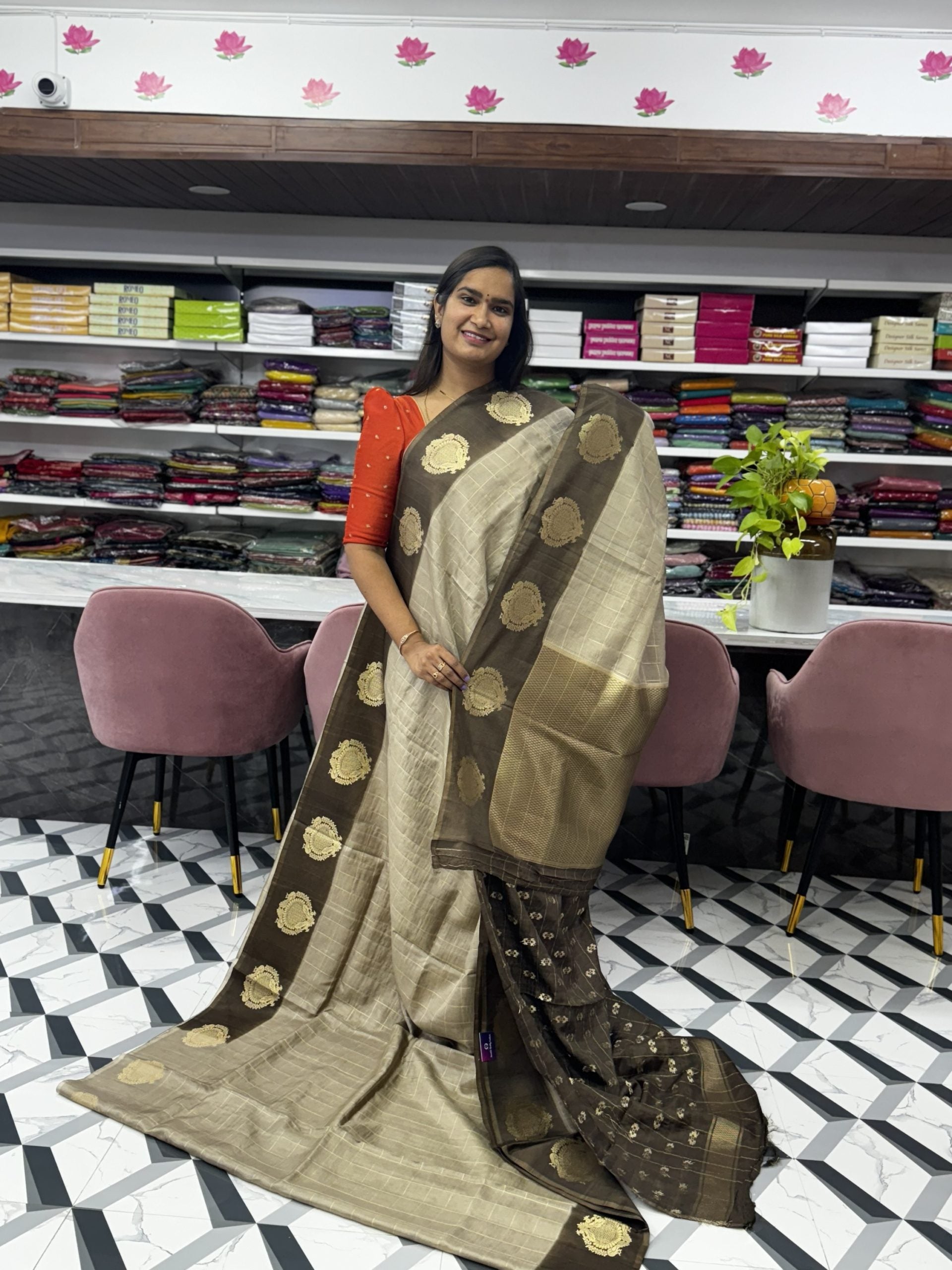 Grey Munga Silk Saree