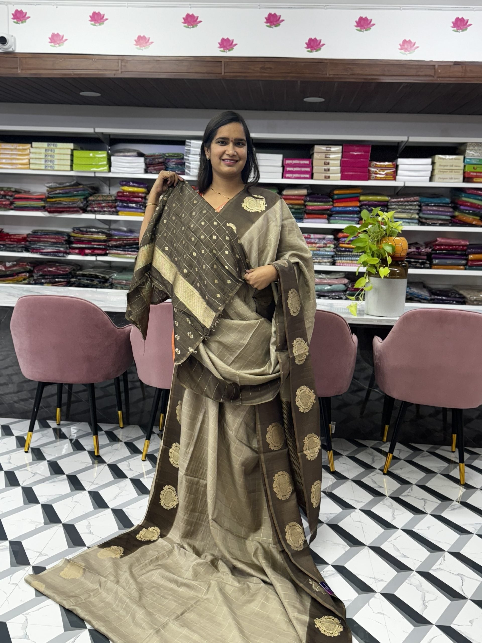 Grey Munga Silk Saree