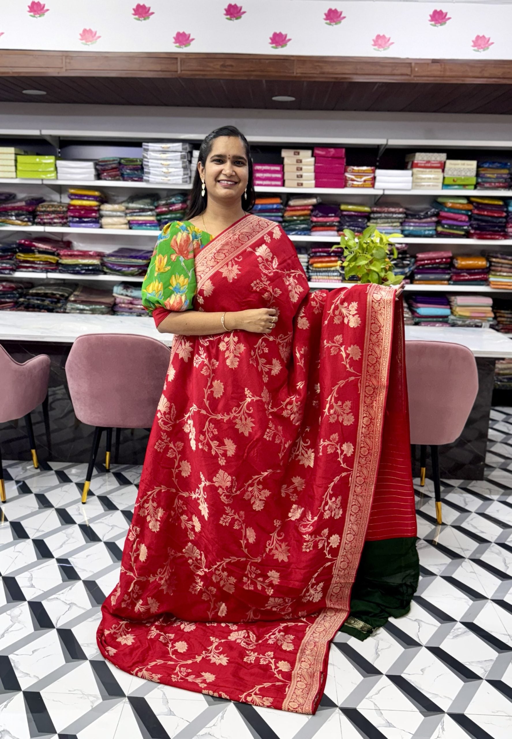 Red Banarasi Munga Silk Saree