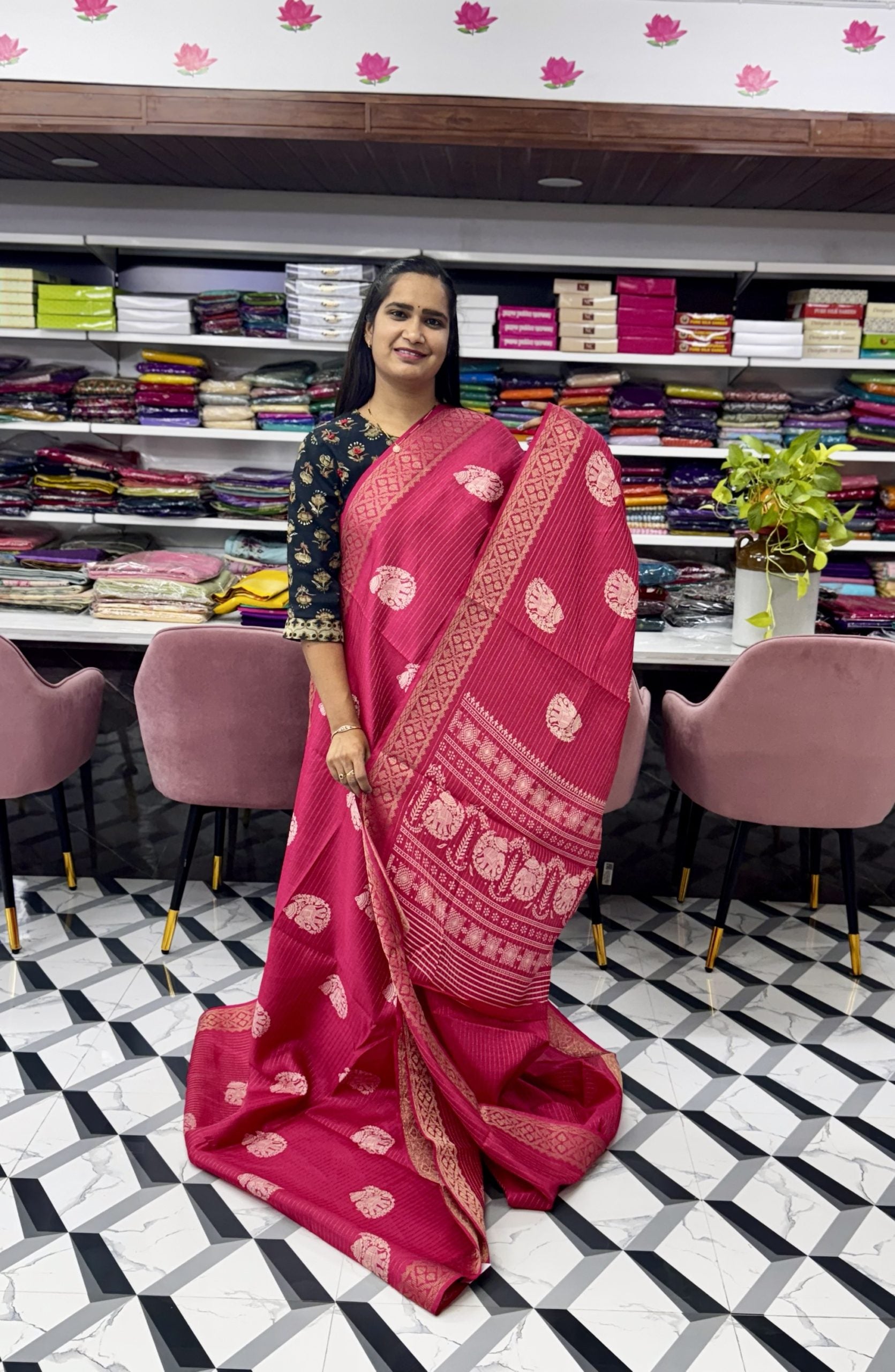 Dark Pink Elephant Dola Silk Saree